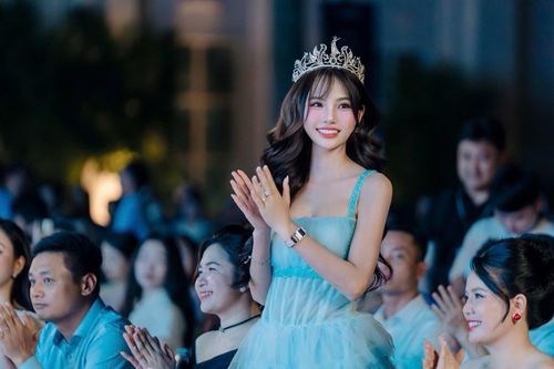 Á hậu Di sản Áo dài Việt Nam 2024 Lê Thị Ngọc Lan - Giám khảo truyền cảm hứng tại cuộc thi Miss VinhUni 2025