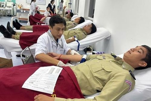 Học viên Campuchia Trường Cao đẳng ANND I tích cực hiến máu nhân đạo