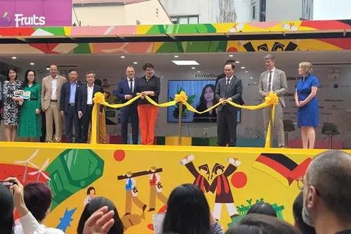 Khởi động dự án 'Chuyến xe Hướng nghiệp Đức'