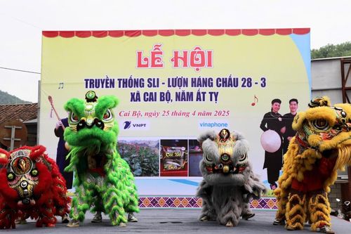 Lễ hội truyền thống Sli - Lượn Háng Chấu xã Cai Bộ (Quảng Hòa)