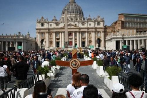 Hơn 250.000 người tới viếng Giáo Hoàng Francis tại Vatican