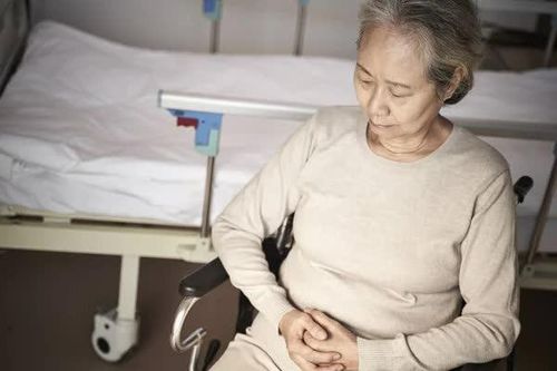 Nguyện vọng cuối cùng của người phụ nữ 76 tuổi trước khi qua đời: Được ly hôn