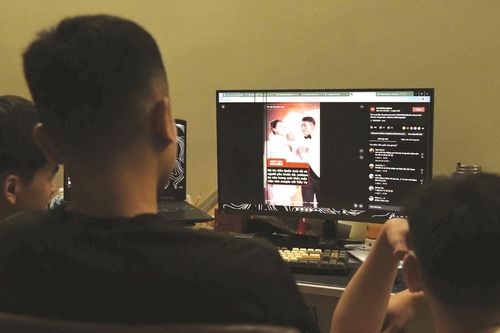 'Hóng drama': Người trẻ được hay mất?