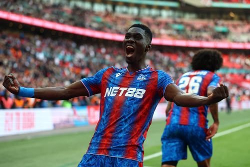 Crystal Palace vào chung kết FA Cup