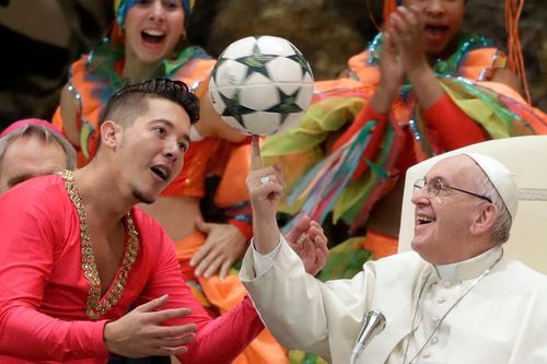 Giáo hoàng Francis coi bóng đá là 'môn thể thao đẹp nhất thế giới'