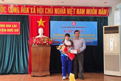 Gia Lai: Khen thưởng VĐV đạt thành tích xuất sắc tại Giải Vô địch Kick Boxing thế giới