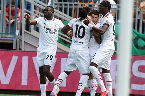 Inter tiếp tục gây thất vọng, Milan tiếp đà hồi sinh ở Serie A