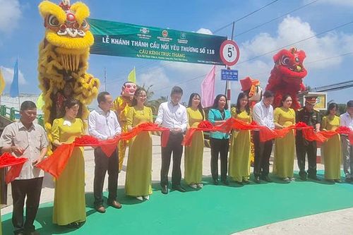 Hậu Giang: Khánh thành cầu Kênh Trực Thăng - 'Cầu nối yêu thương'