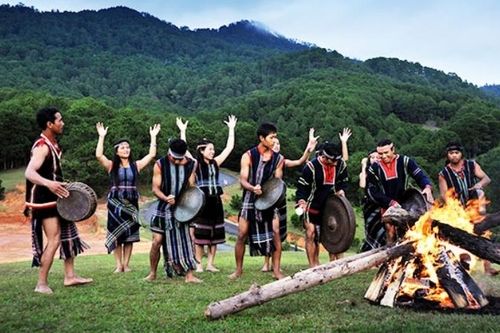 Giữ gìn văn hóa truyền thống các dân tộc Tây Nguyên