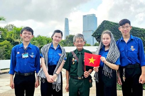 Ký ức 50 năm của thế hệ sinh viên Sư phạm Thái Nguyên lên đường ra trận