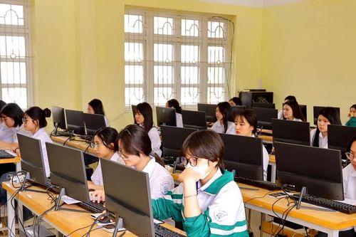 Bài học tổ chức thi trên máy tính từ khảo sát PISA