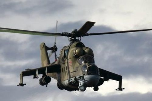 Ba Lan điều 2 tiêm kích F-16 chặn trực thăng Nga
