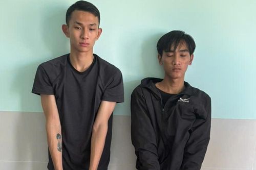 Thanh niên dùng mã tấu chặn đường 2 mẹ con trong đêm