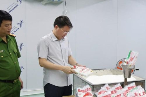 Thu hồi toàn bộ mì chính giả của Công ty Famimoto Việt Nam