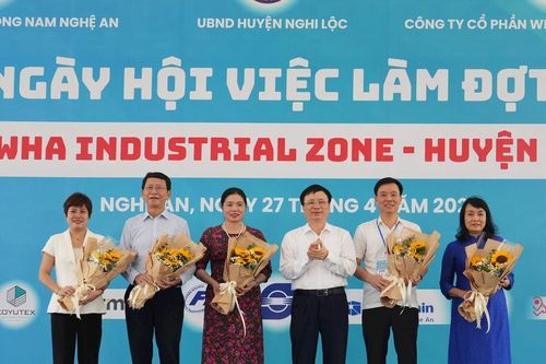 Có 12.000 vị trí việc làm mới cho lao động Nghệ An