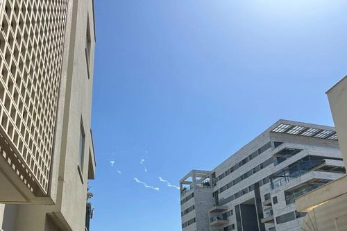 Quân đội Israel đánh chặn thành công tên lửa và UAV phóng từ Yemen