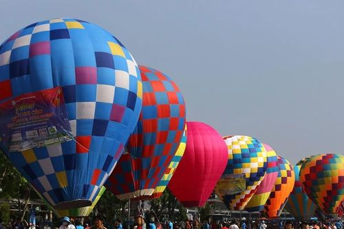 Hàng ngàn người tham dự Festival khinh khí cầu lớn nhất Việt Nam