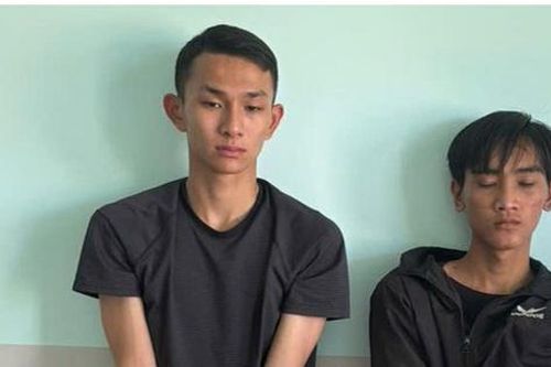 Bắt nóng 2 đối tượng dùng hung khí cướp tài sản sau 6 giờ truy bắt