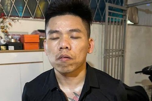 Bắt con rể chủ quán karaoke dùng súng bắn khách bị thương