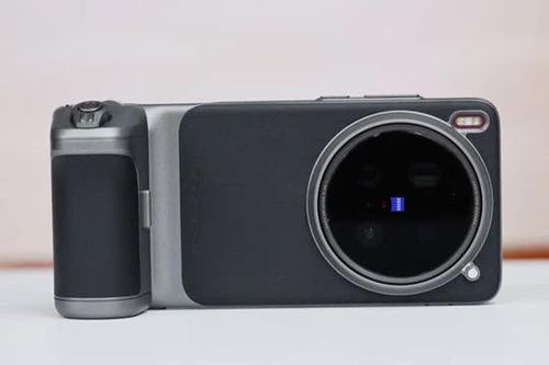 Smartphone đỉnh cao nhiếp ảnh, chống nước, cấu hình mạnh bậc nhất thế giới, giá hơn 23 triệu đồng, sẵn sàng 'ăn thua đủ' với iPhone 16 Pro Max