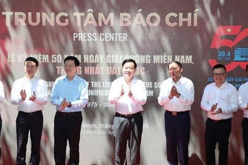 Ra mắt Trung tâm Báo chí phục vụ Lễ kỷ niệm 50 năm Ngày Giải phóng miền Nam, thống nhất đất nước