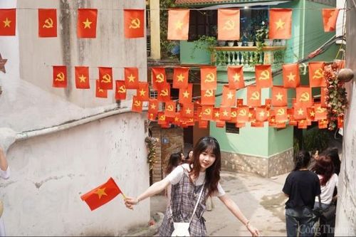 Giới trẻ hòa nhịp đại lễ 30/4: Tự hào, lan tỏa và sáng tạo