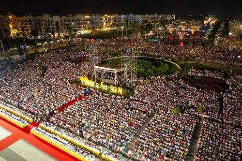 [Phóng sự ảnh]: 300 nghìn du khách tham dự Lễ hội biển Sầm Sơn - Khát vọng tỏa sáng