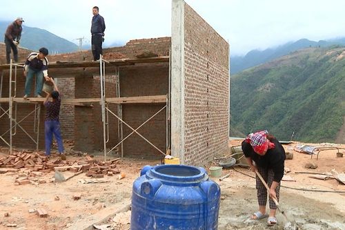 Bum Tở quyết tâm xóa nhà tạm, nhà dột nát