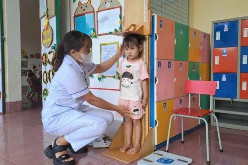Tăng cường triển khai công tác y tế trường học