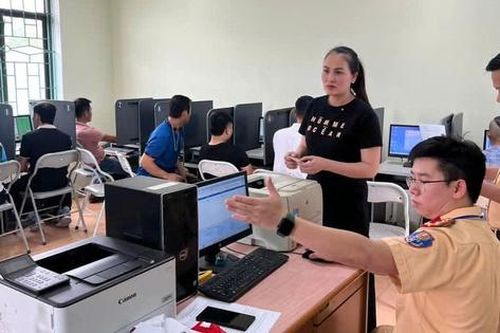 Thêm 192 học viên đỗ sát hạch lái xe do CSGT Bắc Giang tổ chức