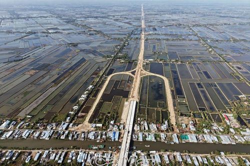 Ðột phá hạ tầng - Khát vọng vươn cao