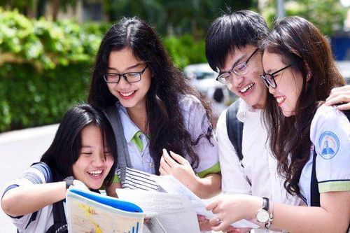 Hơn 20 trường công bố điểm sàn thi đánh giá năng lực, tư duy 2025