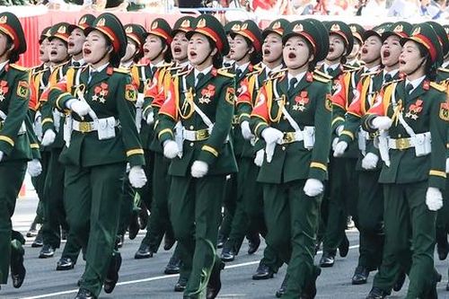 Nữ quân y rạng ngời trong lễ tổng duyệt diễu binh cấp Nhà nước