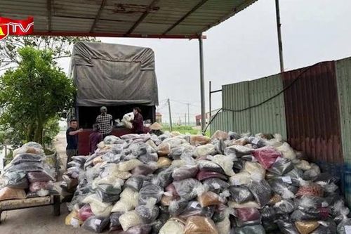 Hơn 100 tấn thực phẩm chức năng được 'phù phép' thành hàng Nhật, Mỹ