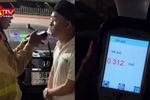 Công an 'rởm' bị bắt sau khi kiểm tra nồng độ cồn