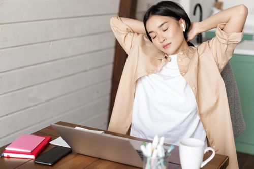 Những căn bệnh âm thầm đe dọa dân văn phòng
