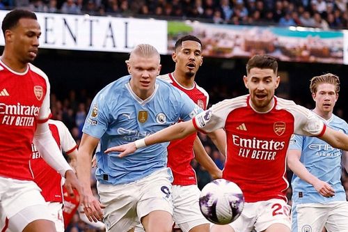 Cầu thủ đầu tiên chia tay Arsenal