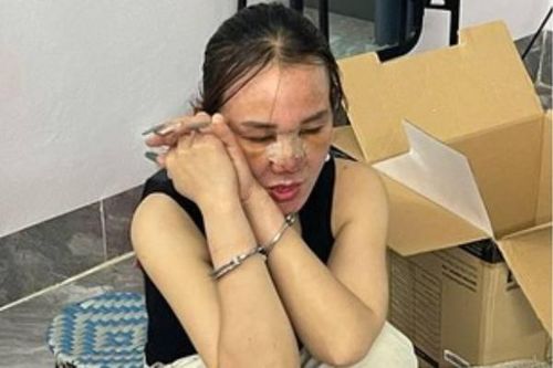 Bắt quả tang một nữ giáo viên bán ma túy
