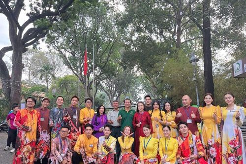 Mỗi buổi tập duyệt chuẩn bị cho Đại Lễ 30.4, giữa dòng người cùng chung một nhịp đập vì Tổ quốc