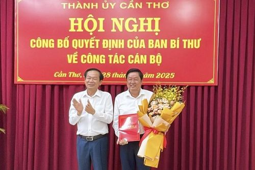 Phó Bí thư Thường trực Thành ủy, Chủ tịch HĐND TP. Cần Thơ nghỉ hưu