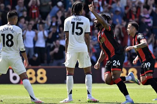 Manchester United nối dài chuỗi trận thất vọng