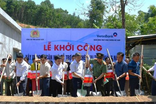 Hỗ trợ xây dựng 50 căn nhà cho hộ nghèo tại miền núi Quảng Nam