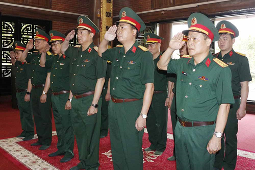Quân khu 1 dâng hương Chủ tịch Hồ Chí Minh tại Định Hóa, Thái Nguyên