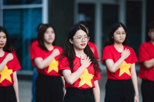 Những lễ chào cờ đặc biệt ở trường đại học