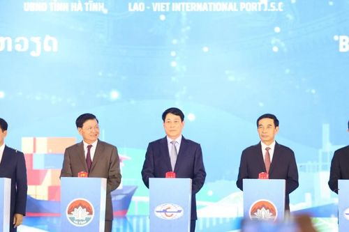 Lãnh đạo cấp cao Việt - Lào dự Lễ khánh thành Bến số 3 ở KKT Vũng Áng