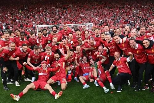 Lần thứ 20 lên ngôi Ngoại hạng Anh, Liverpool cân bằng kỷ lục của Man Utd