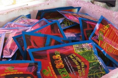 Triệt phá nhiều đường dây hàng giả 'đầu độc' ngành nông nghiệp