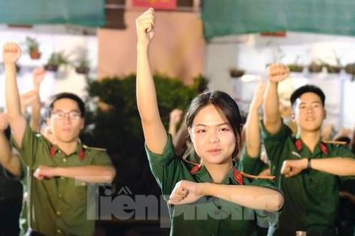 Tưng bừng đêm dạ hội của tuổi trẻ Học viện Quân y