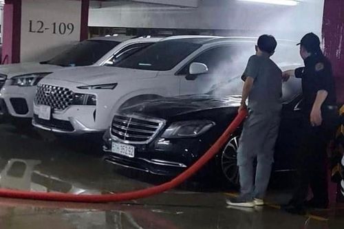 Từ vụ ca sĩ Duy Mạnh kiện Mercedes-Benz: Ô tô đang tắt máy có thể tự cháy không?