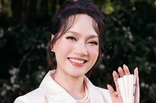 NSND Lê Khanh trẻ trung ở tuổi 62, Ý Nhi xinh đẹp như một 'nàng thơ'